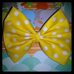 🌻Cute homemade Bow 💛